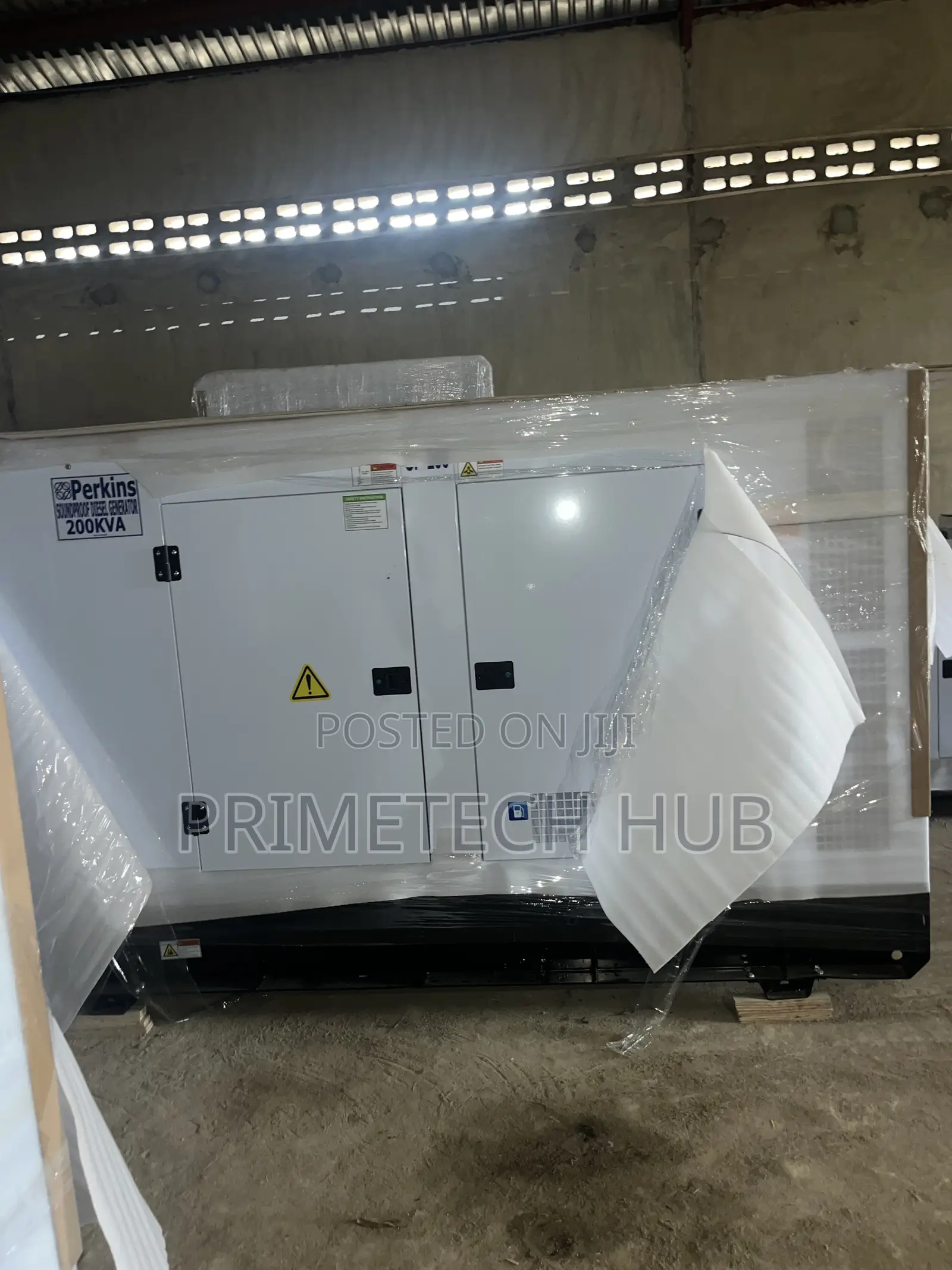 Uk Perkins 200kva Soundproof Generator With 2 Years Warranty