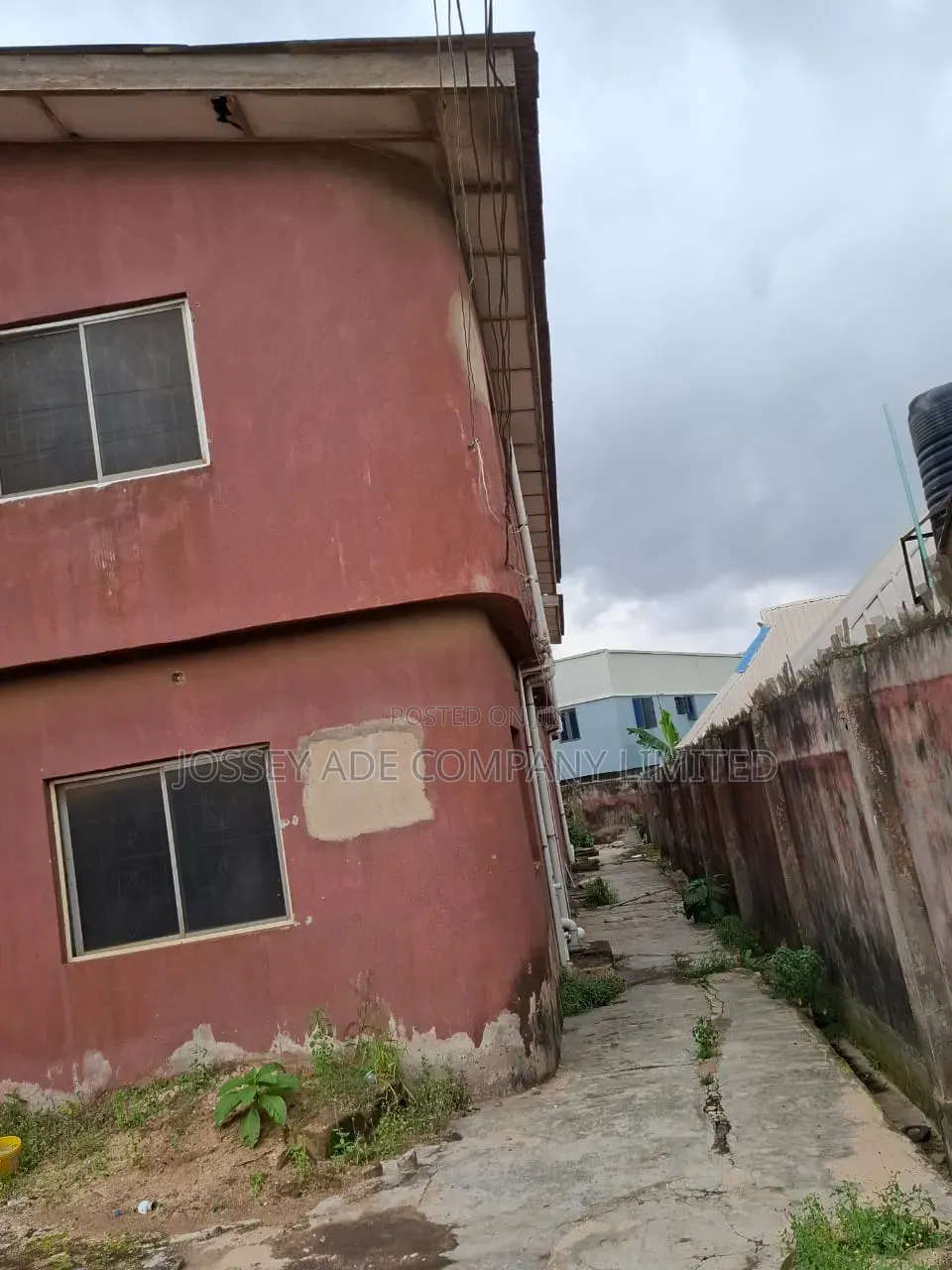 3bdrm Block of Flats in Abule Egba for sale
