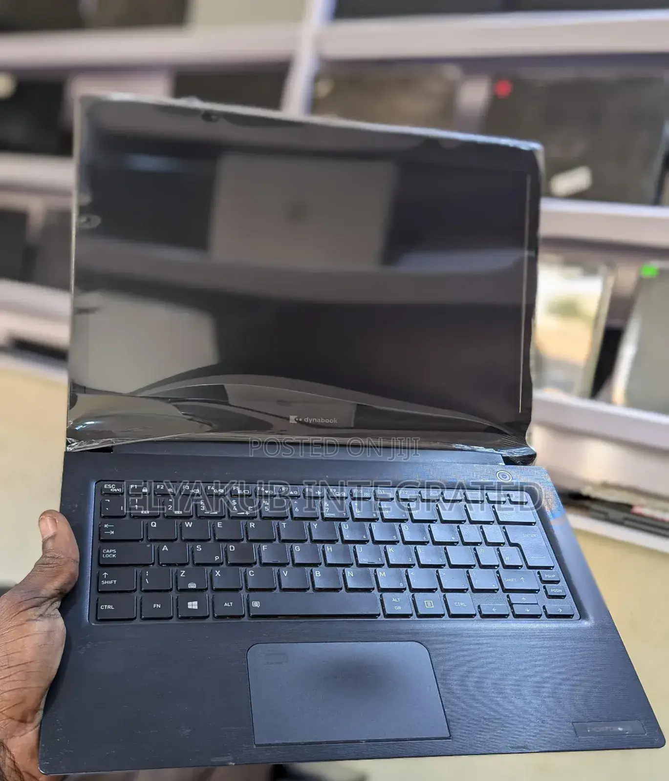 New Laptop Toshiba 8GB Intel Core i5 SSD 128GB