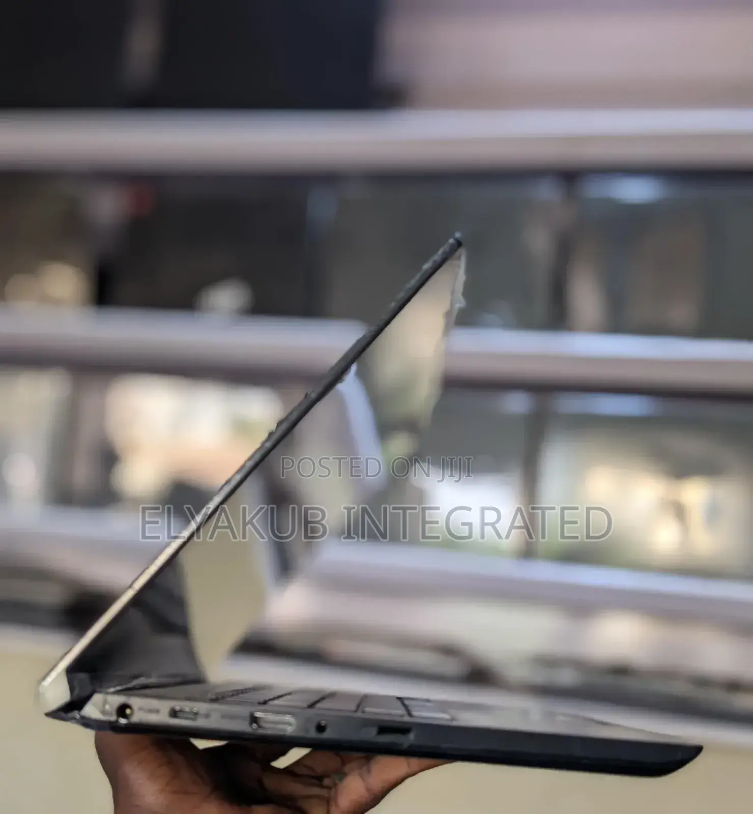 New Laptop Toshiba 8GB Intel Core i5 SSD 128GB