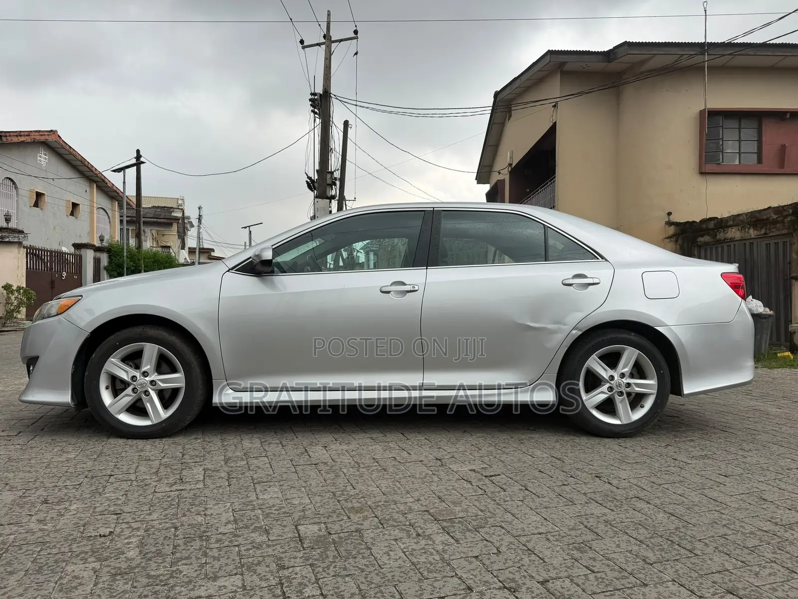 Toyota Camry SE 4dr Sedan (2.5L 4cyl 6A) 2014 Silver