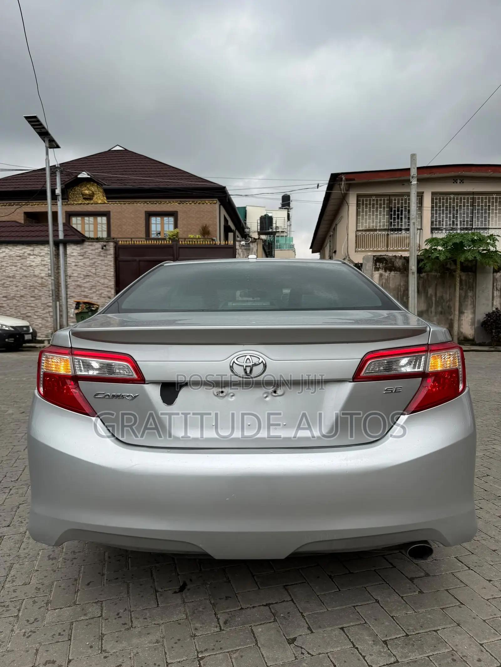 Toyota Camry SE 4dr Sedan (2.5L 4cyl 6A) 2014 Silver