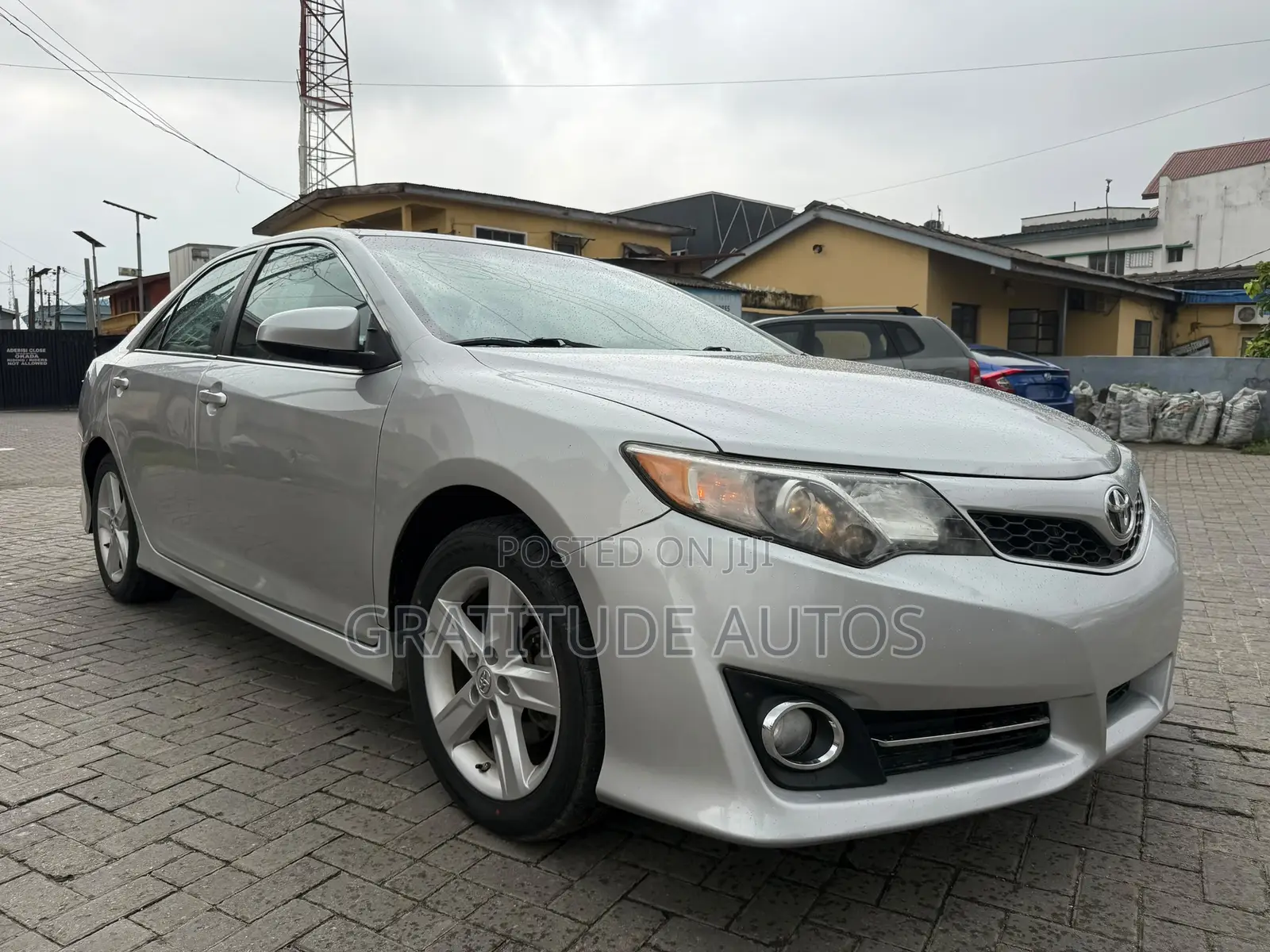 Toyota Camry SE 4dr Sedan (2.5L 4cyl 6A) 2014 Silver