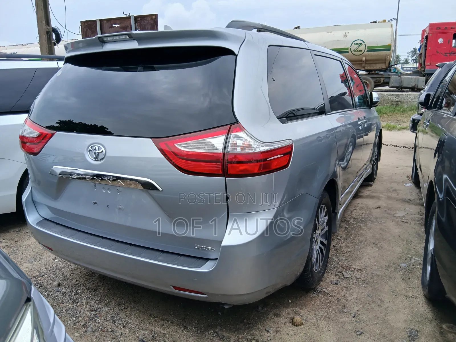 Toyota Sienna Limited AWD 2019 Silver