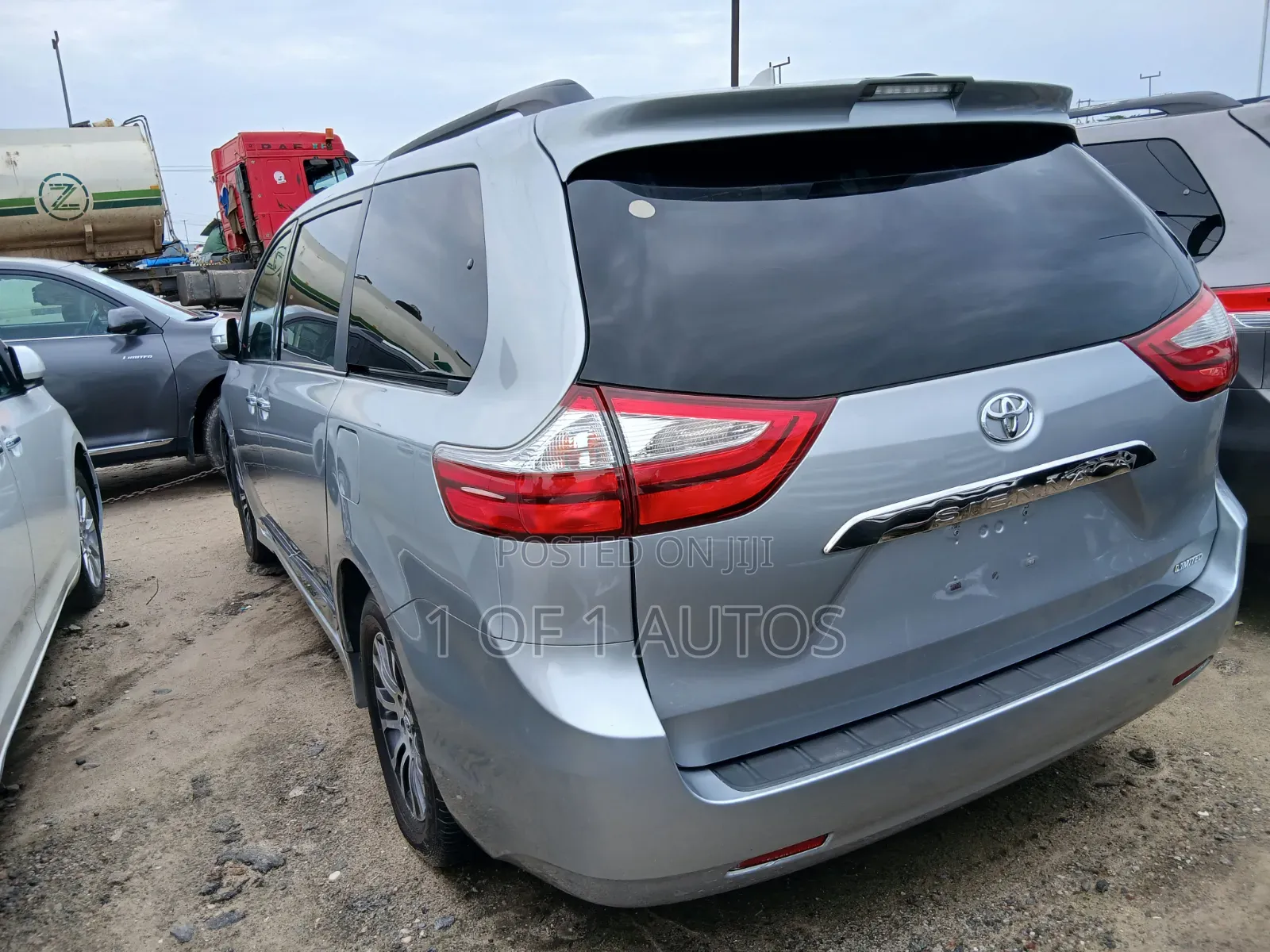 Toyota Sienna Limited AWD 2019 Silver