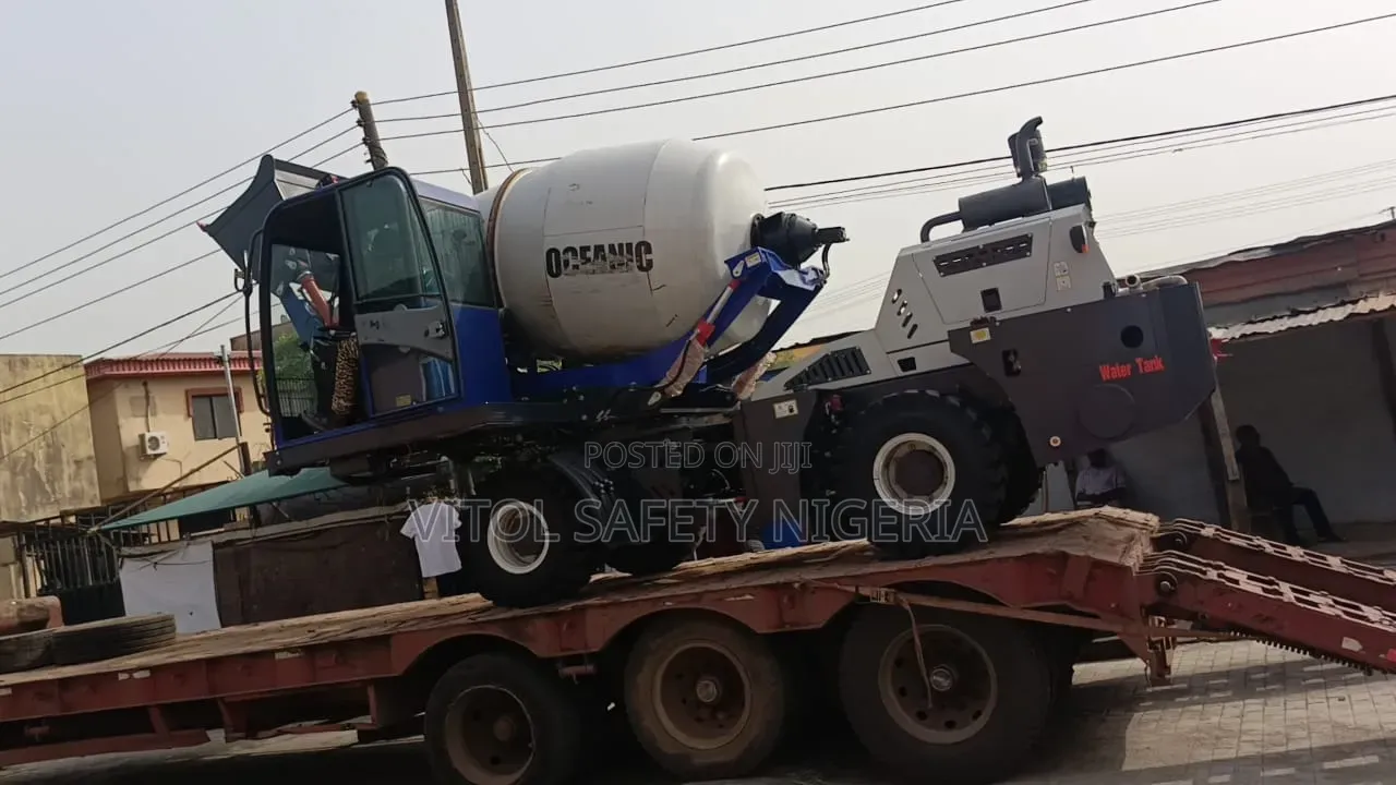 3.5cubic Oceanic Mobile Selfloading Concrete Mixer Truck