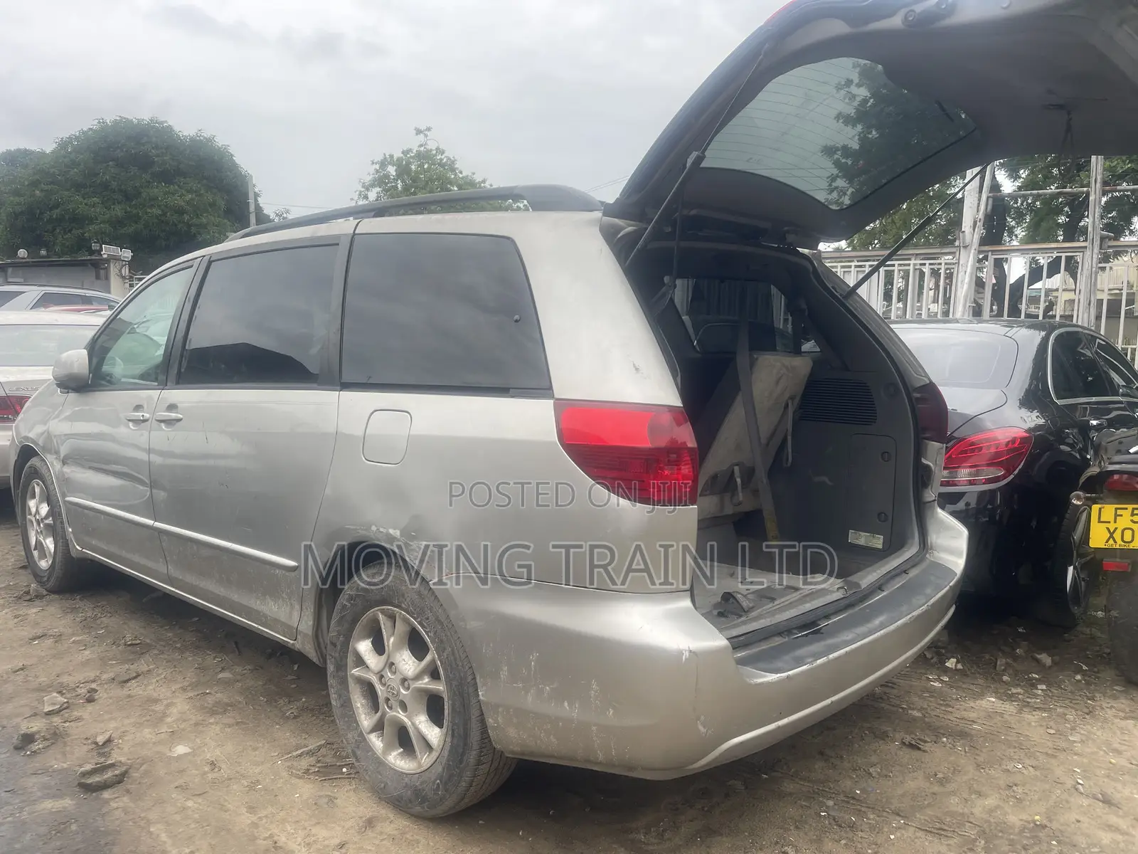 Toyota Sienna XLE 2005 Silver
