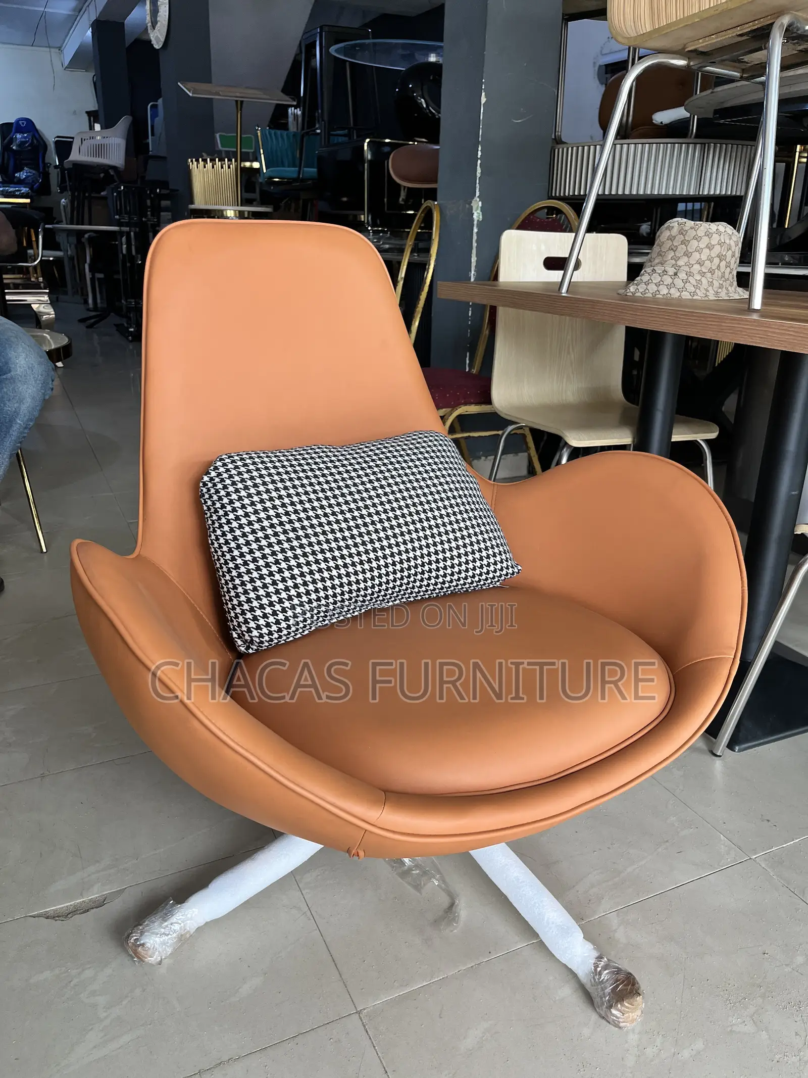 Luxury Swivel Egg Chair - Modern Orange Lounge Accent Armchair