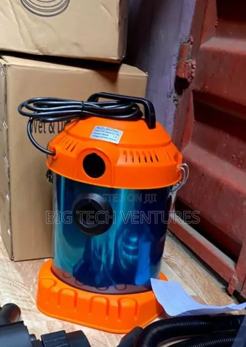 18-Liter Wet and Dry Vacuum Cleaner Features a Blue Stainless Steel