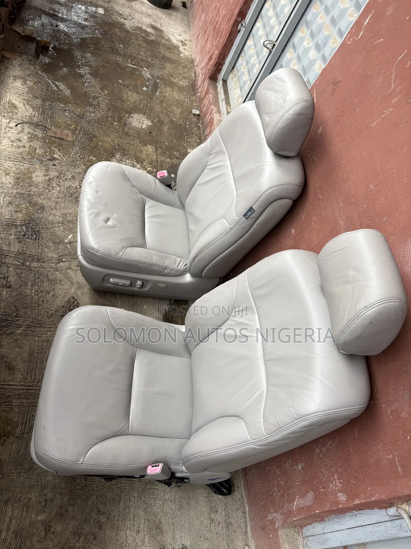 Two Front Seat Lexus Es 300 or 330 2005 to 2006 Model