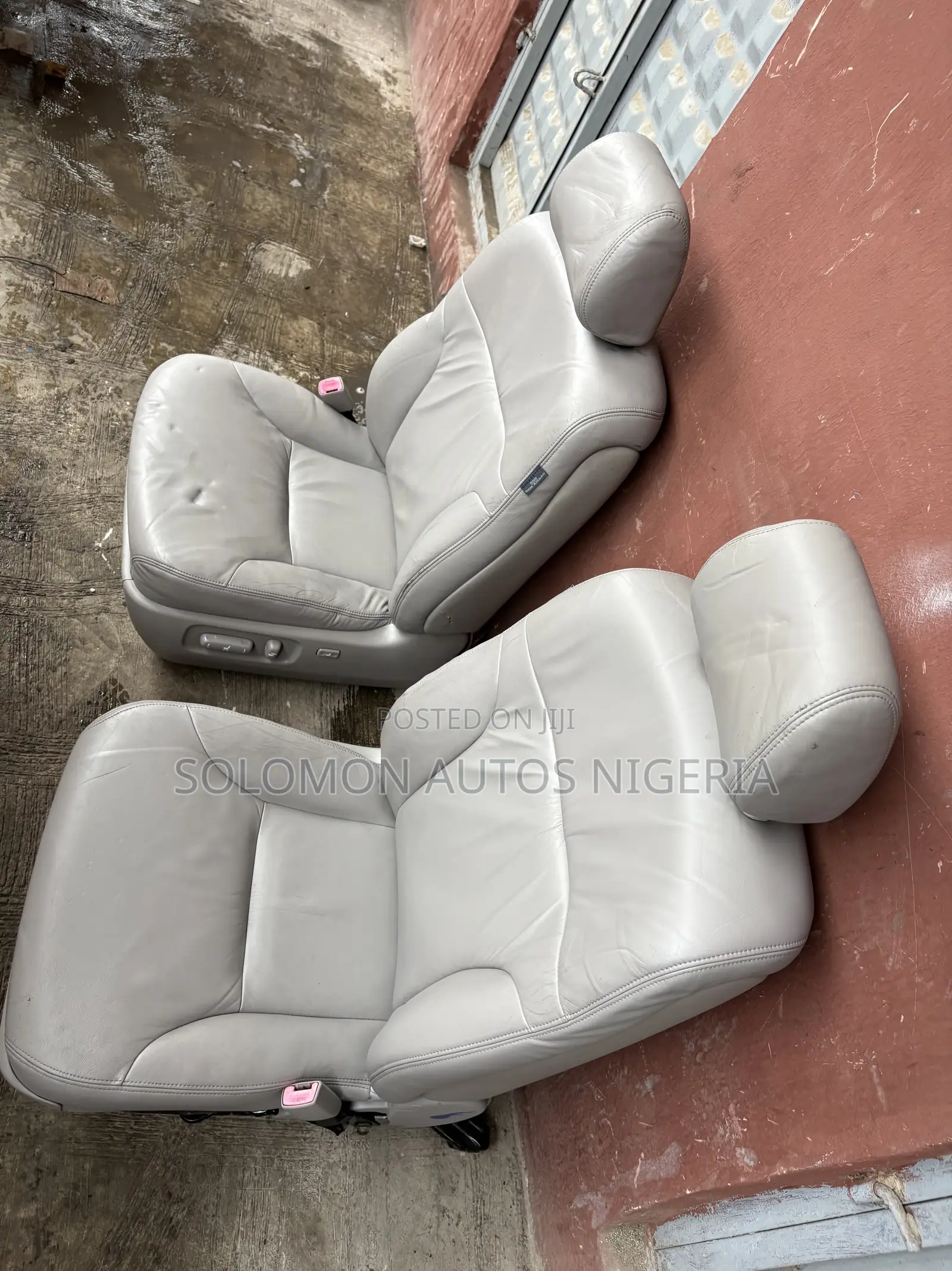 Two Front Seat Lexus Es 300 or 330 2005 to 2006 Model