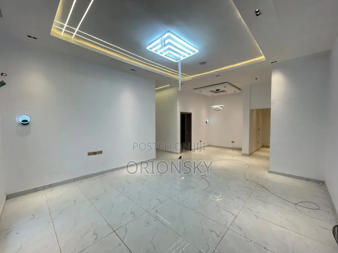 4bdrm Apartment in Ikeja GRA for sale