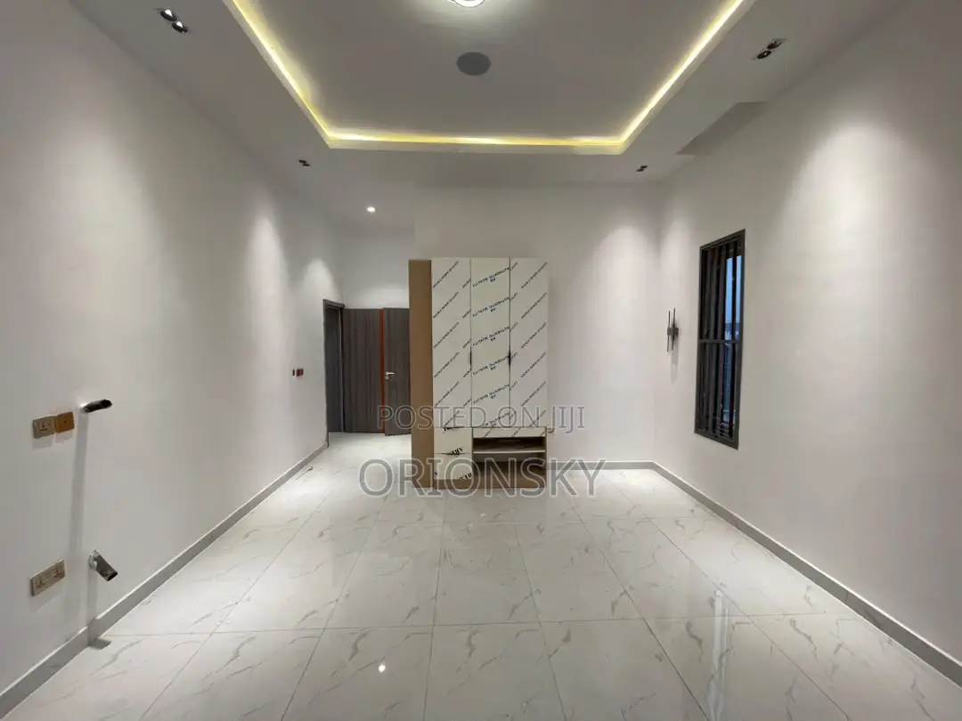 4bdrm Apartment in Ikeja GRA for sale