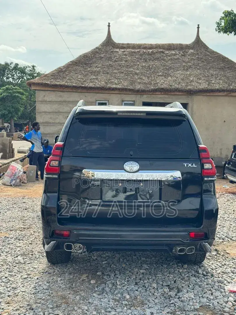 Toyota Land Cruiser Prado 2014 Black