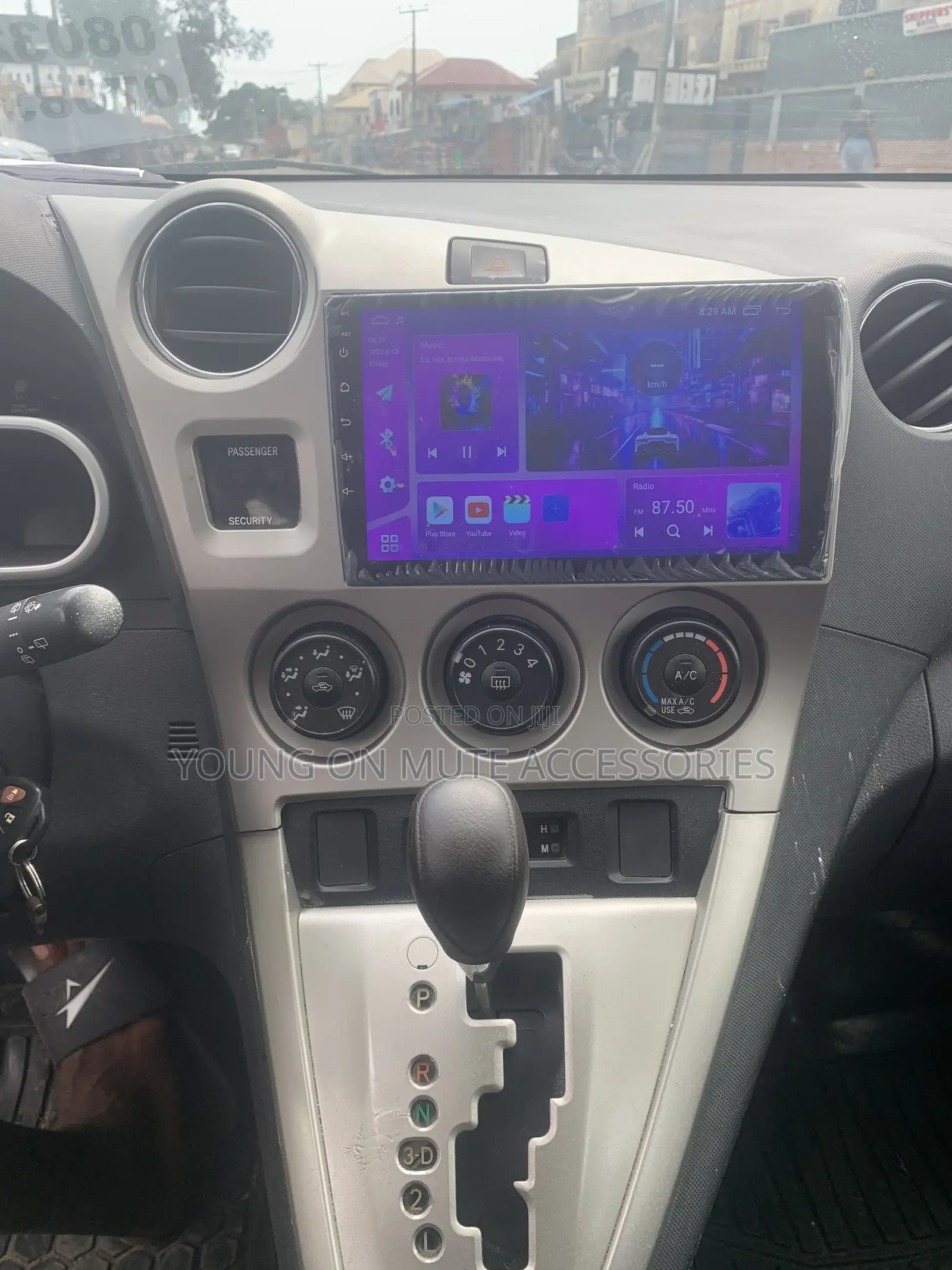 2009-2014 Toyota Matrix Android Navigation + Reverse Camera