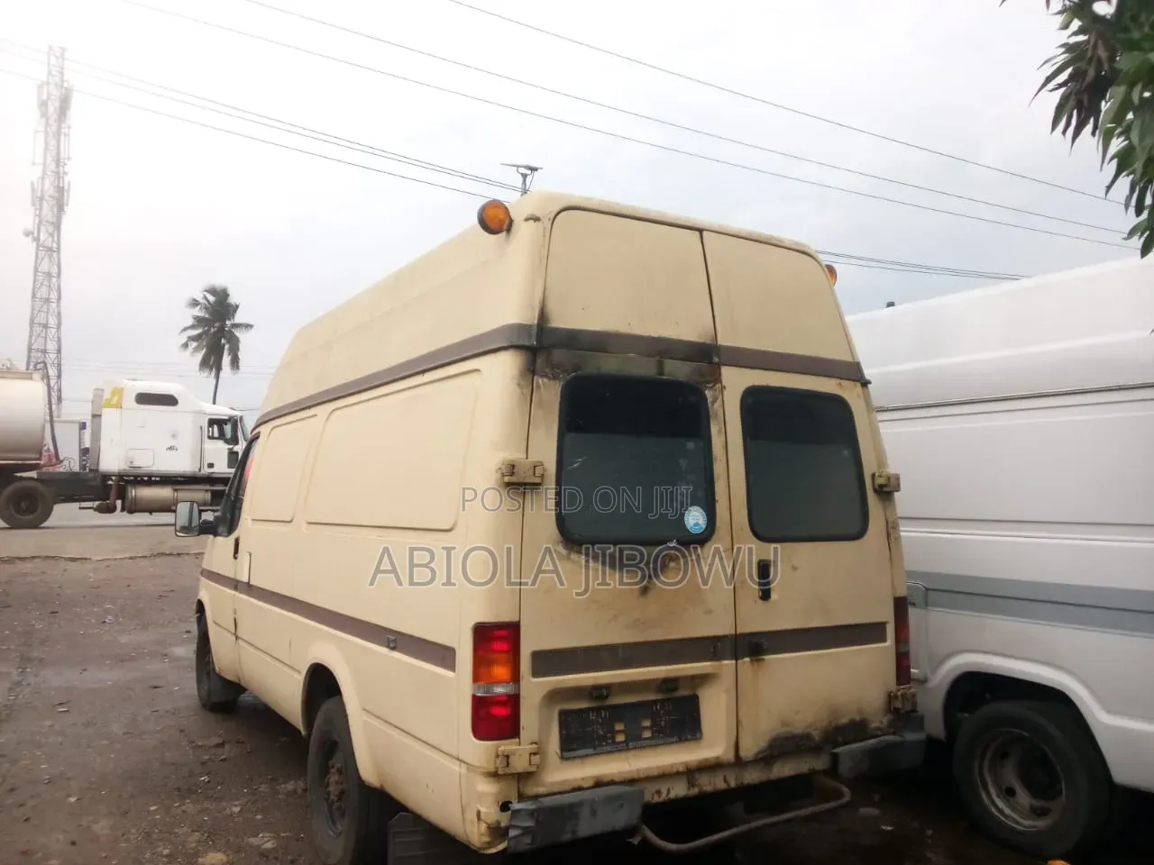 Ford Transit 2000 Brown