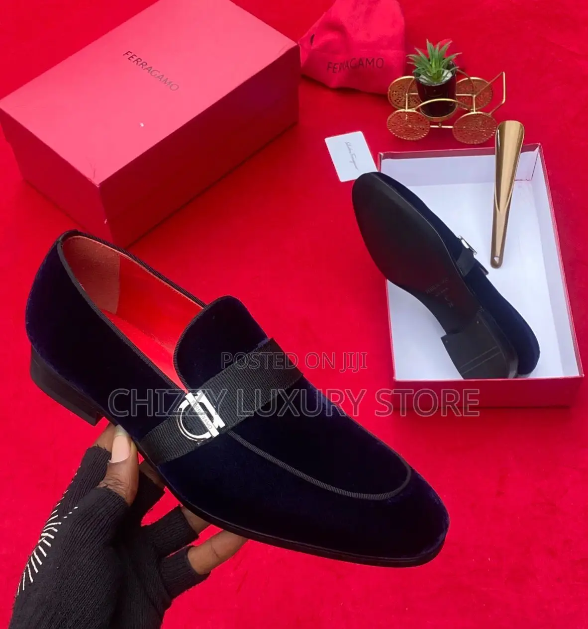 Ferragamo Quality Luxury Suede Shoe