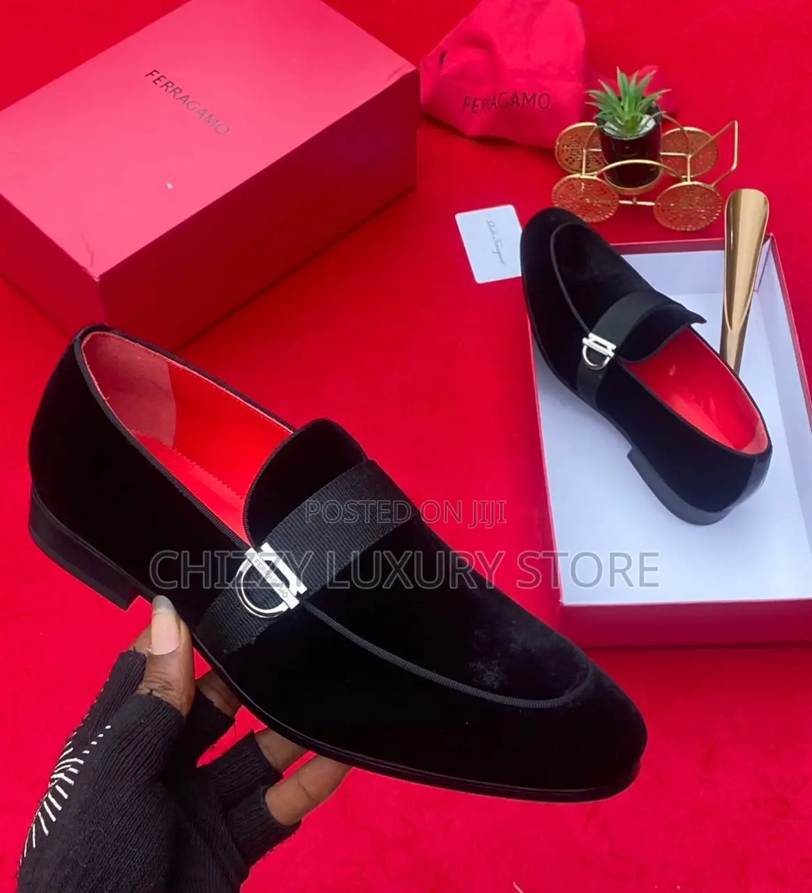 Ferragamo Quality Luxury Suede Shoe