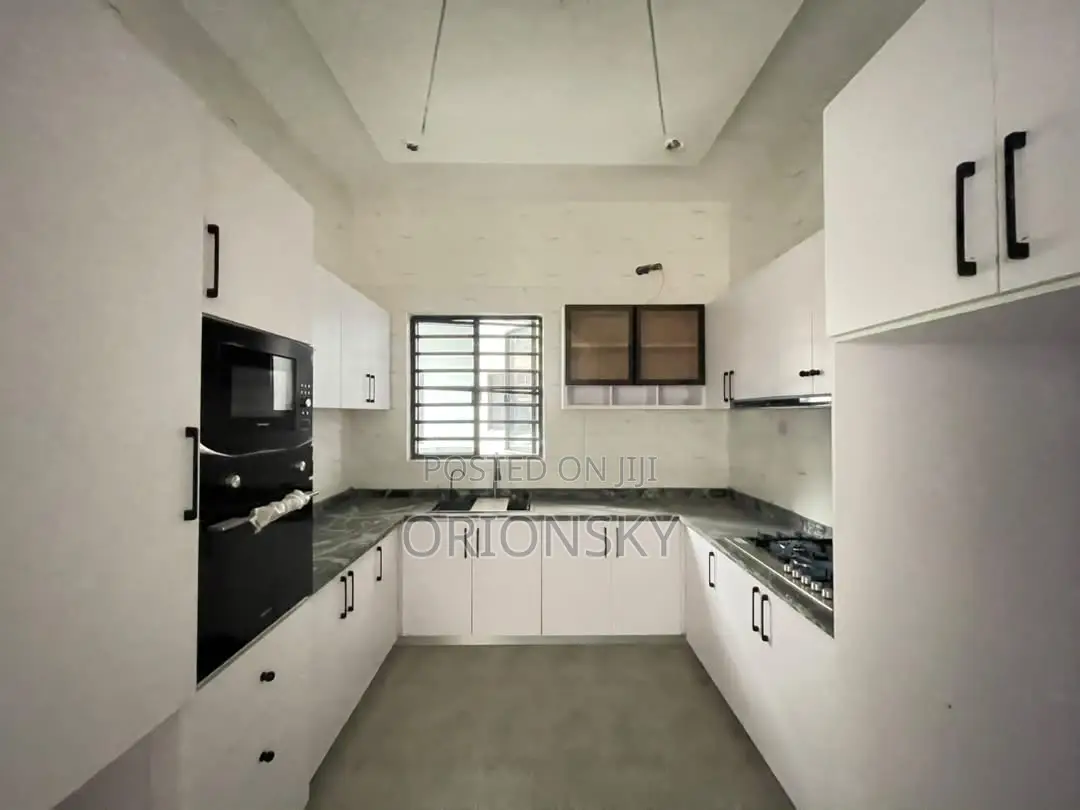 5bdrm Duplex in Ikeja GRA for sale