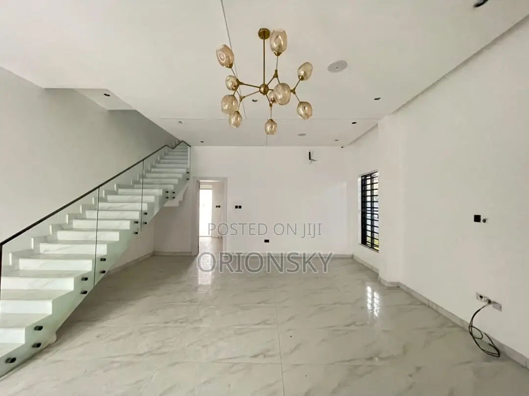 5bdrm Duplex in Ikeja GRA for sale