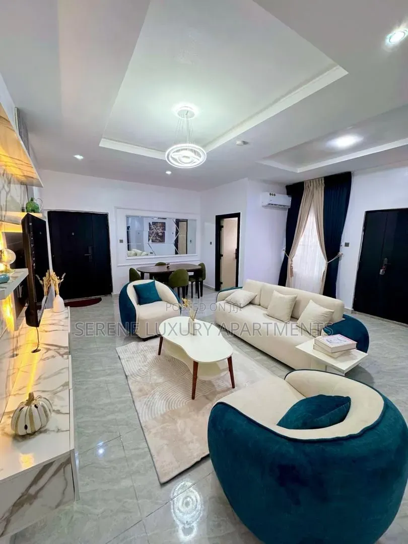 Luxury 2bedroom Apartment With Balcony in Surulere