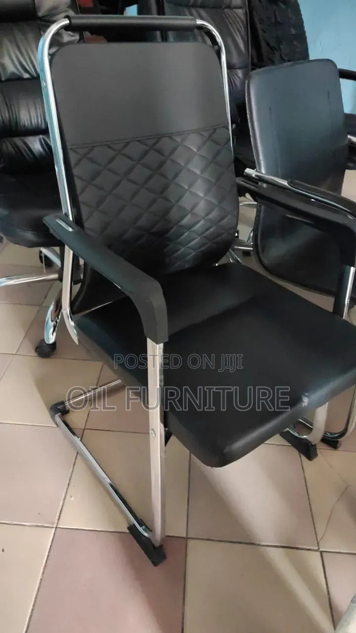 Premium Conference Room Chair – Leather Boardroom Sled Base Chair