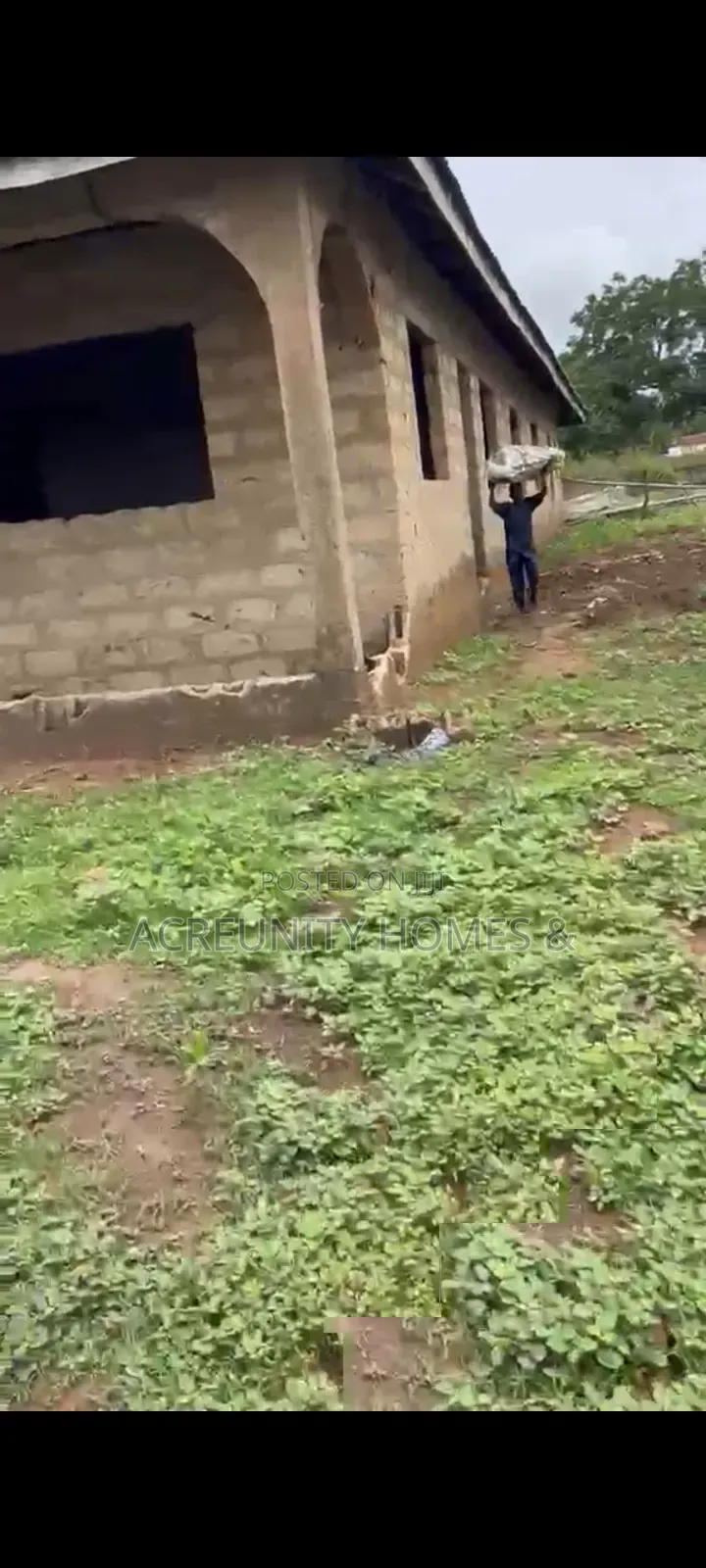 7bdrm House in Oja Agbe, Iseyin for sale