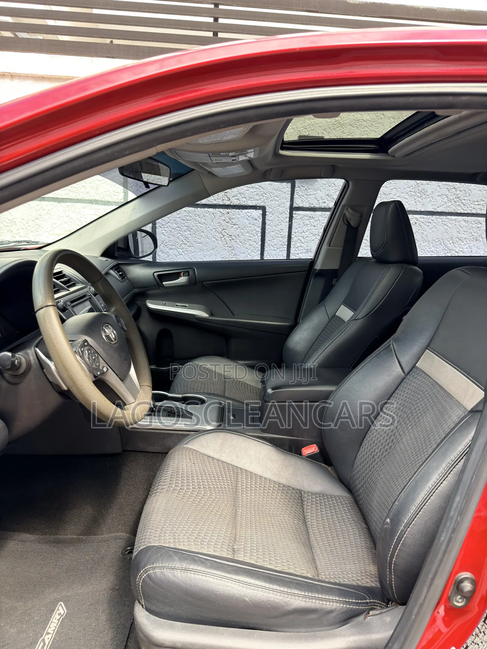 Toyota Camry SE 4dr Sedan (2.5L 4cyl 6A) 2014 Red