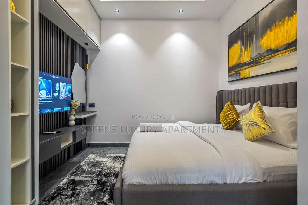 Luxury One Bedroom Apartment With Inbuilt Speaker and Balcony