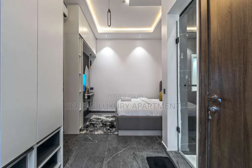 Luxury One Bedroom Apartment With Inbuilt Speaker and Balcony