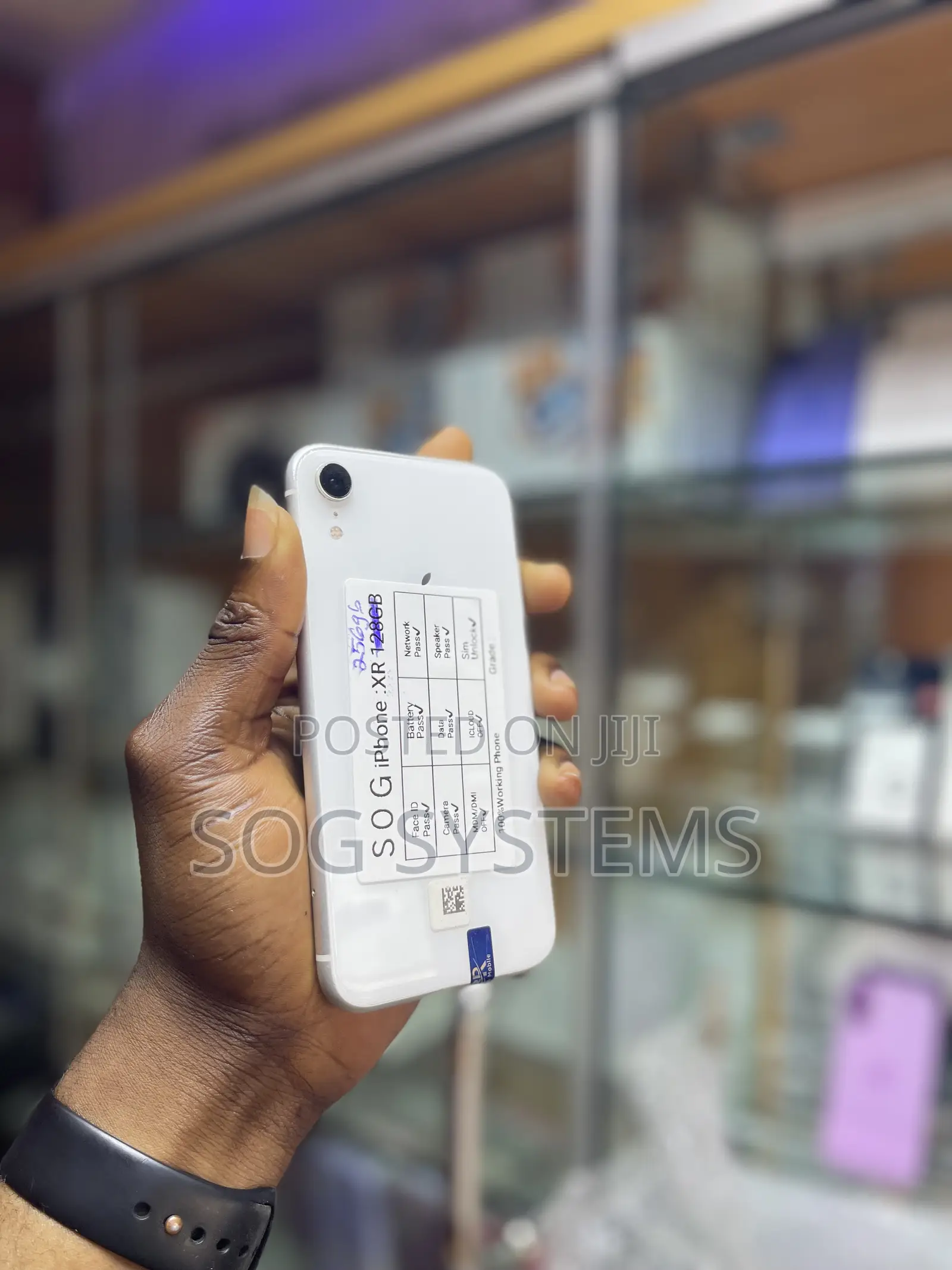 Apple iPhone XR 256 GB White
