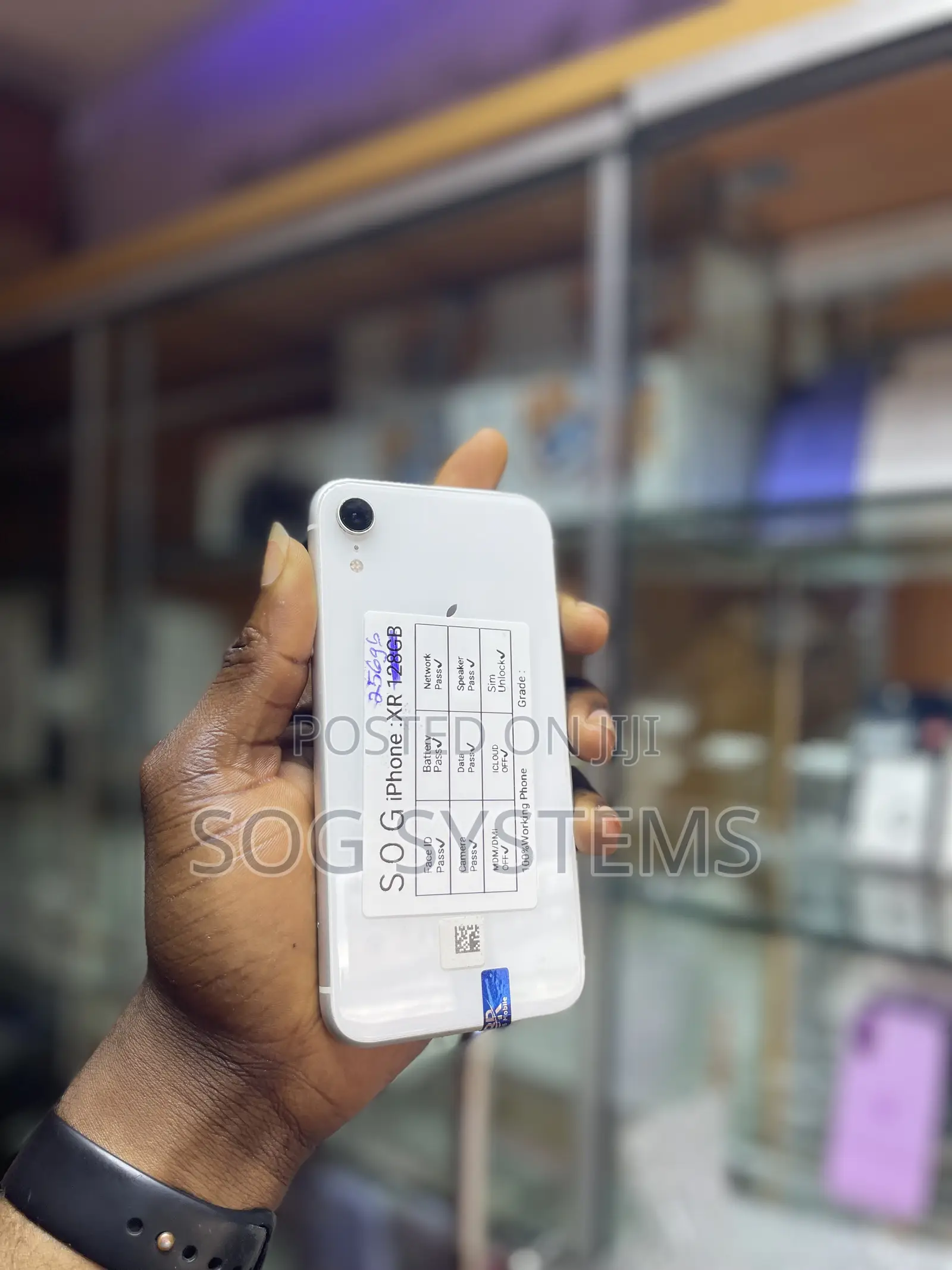 Apple iPhone XR 256 GB White
