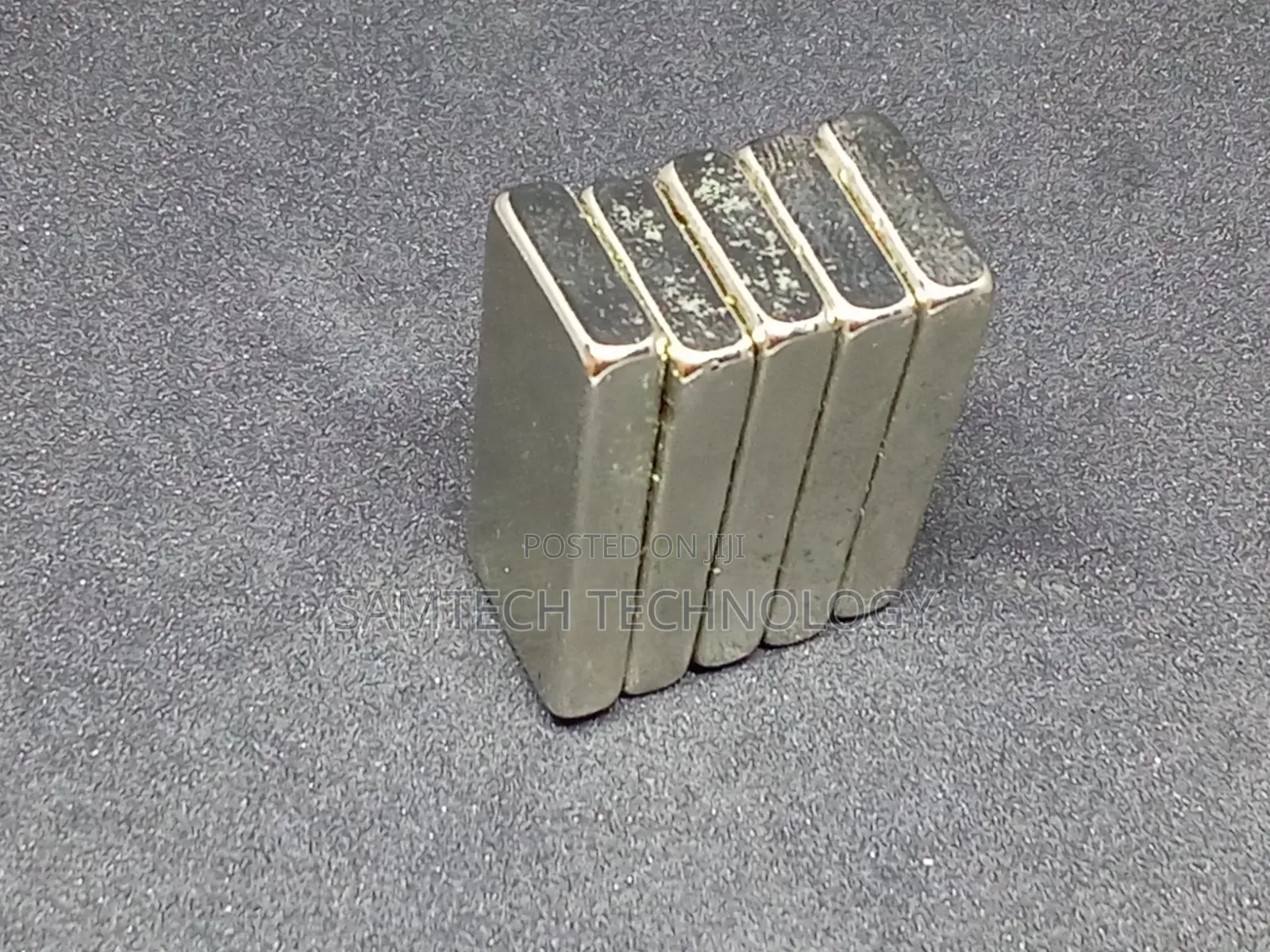 Neodymium Magnet (22mmx10mmx5mm)