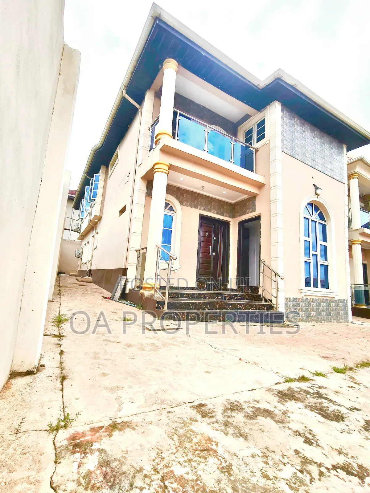 4bdrm Duplex in Omotunde Estate, for rent