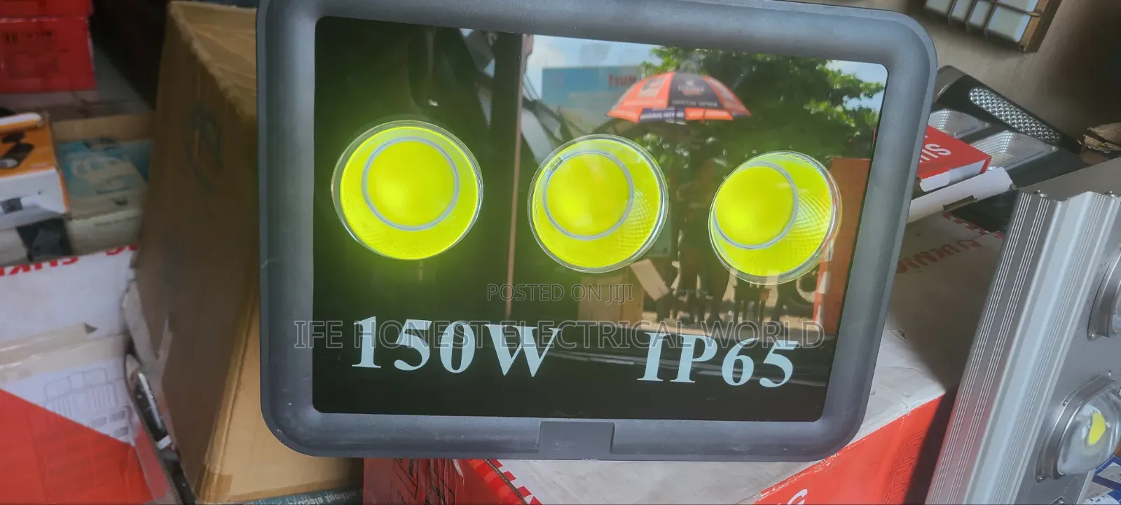 A Quality 150mm Watt Solar Light