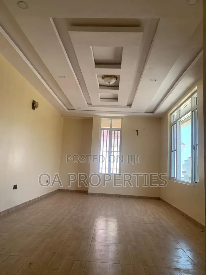 4bdrm Duplex in Carlton Gate Estate for rent