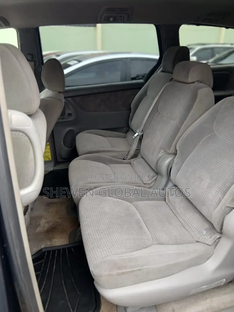 Toyota Sienna LE FWD 2006 Gray