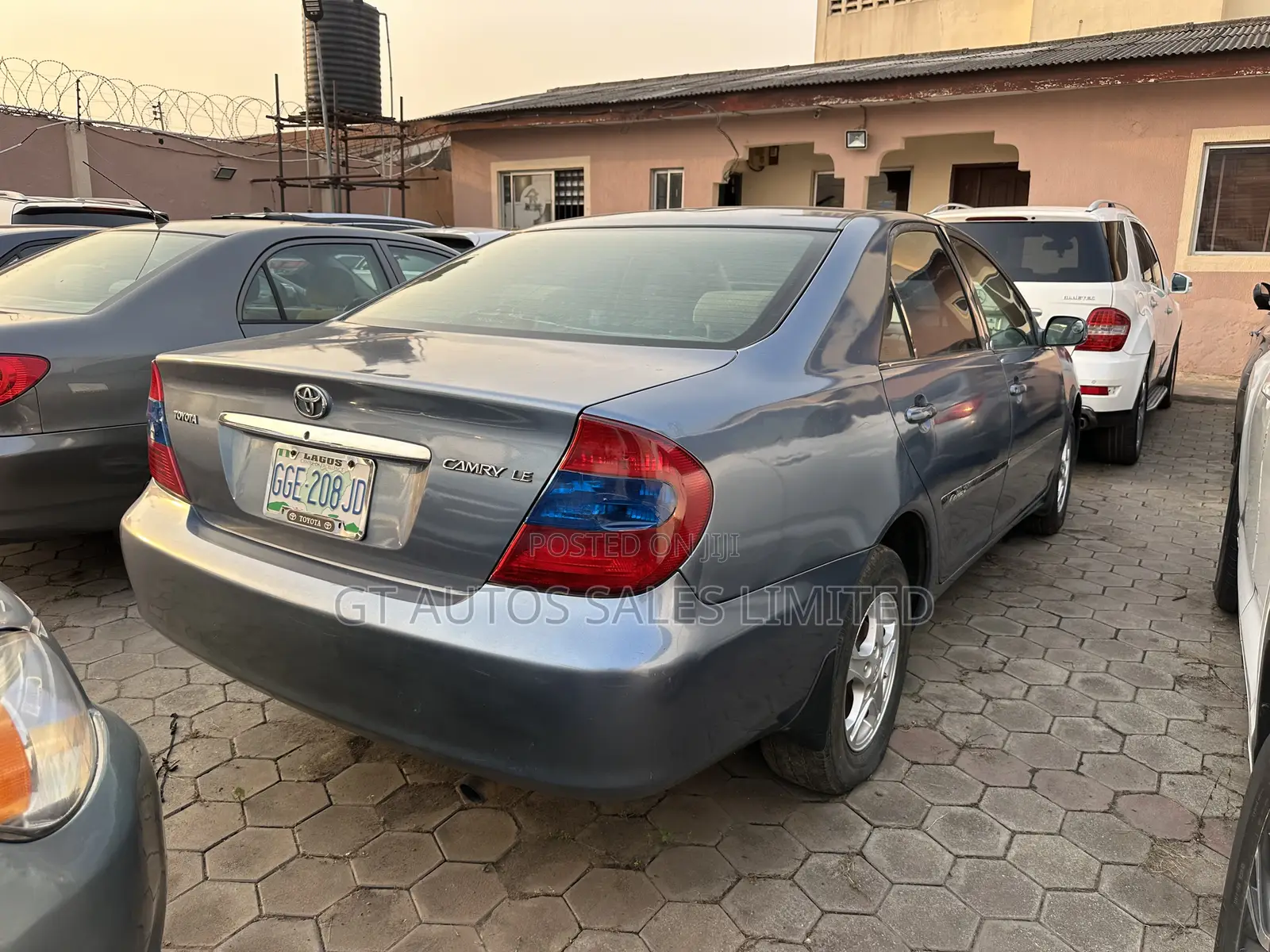 Toyota Camry LE 4dr Sedan (2.4L 4cyl 5M) 2004 Blue
