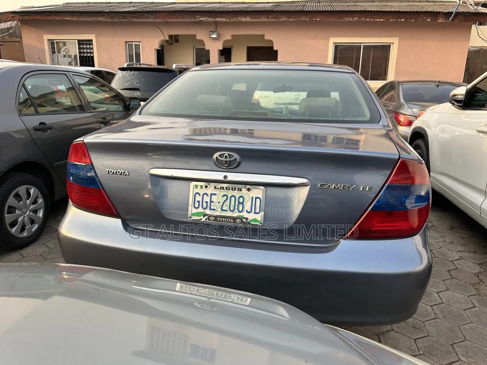 Toyota Camry LE 4dr Sedan (2.4L 4cyl 5M) 2004 Blue