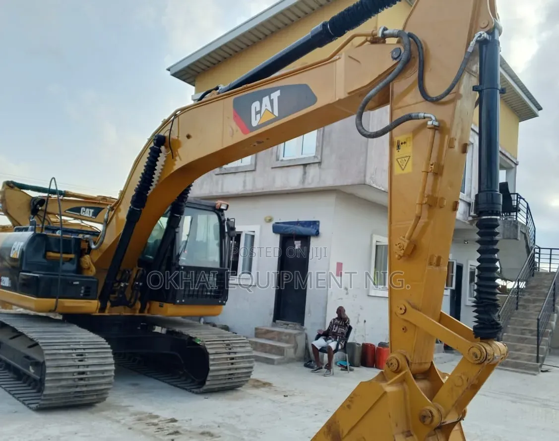 Tokunbo Cat Excavator 320d2l
