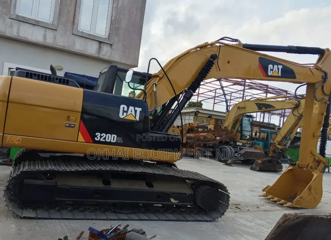 Tokunbo Cat Excavator 320d2l