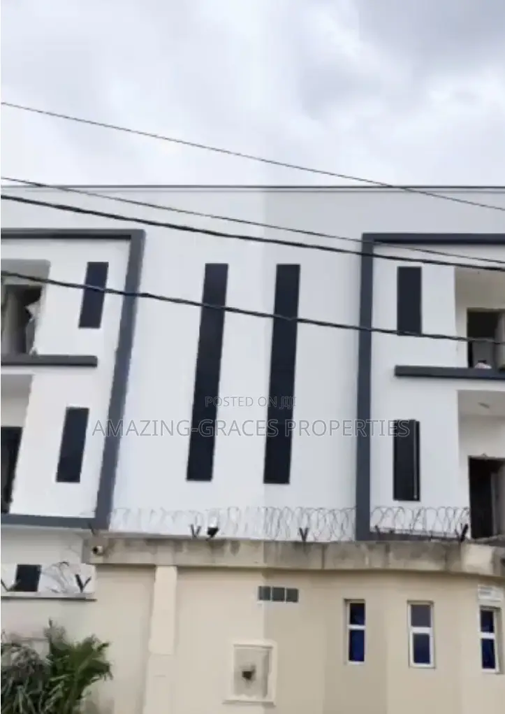 Furnished 4bdrm Duplex in GRA Phase 1 for sale