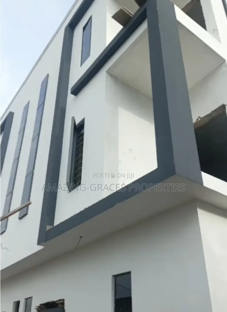 Furnished 4bdrm Duplex in GRA Phase 1 for sale