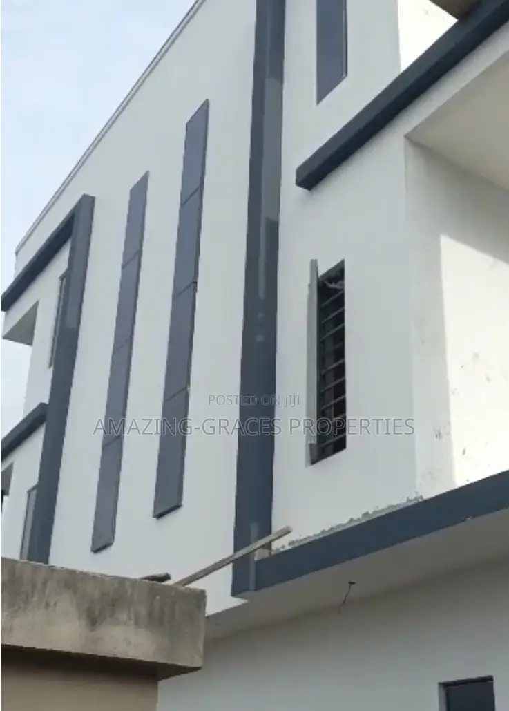 Furnished 4bdrm Duplex in GRA Phase 1 for sale