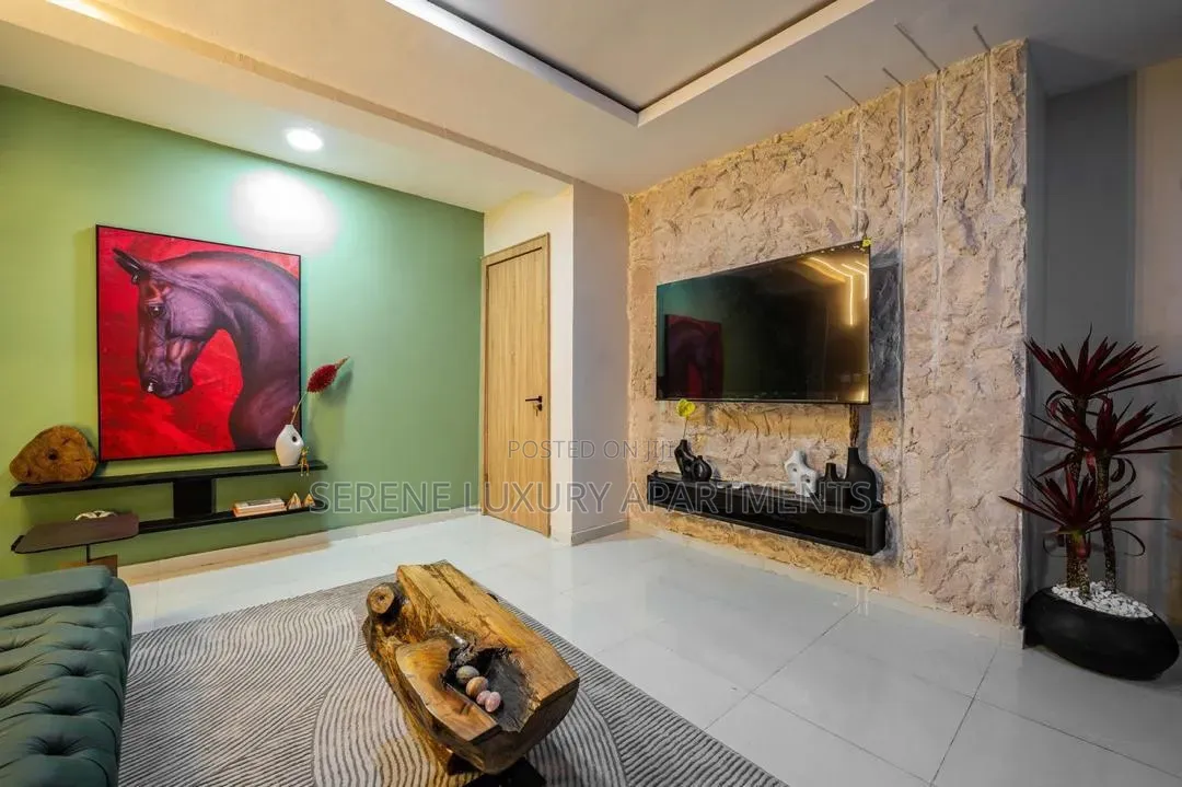 Luxurious One Bedroom Apartment With Swimming Pool