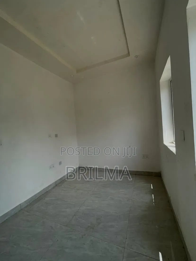 4bdrm Duplex in Karsana for sale