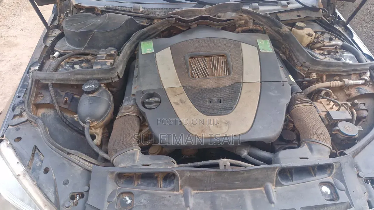 Mercedes-Benz C300 2010 Black