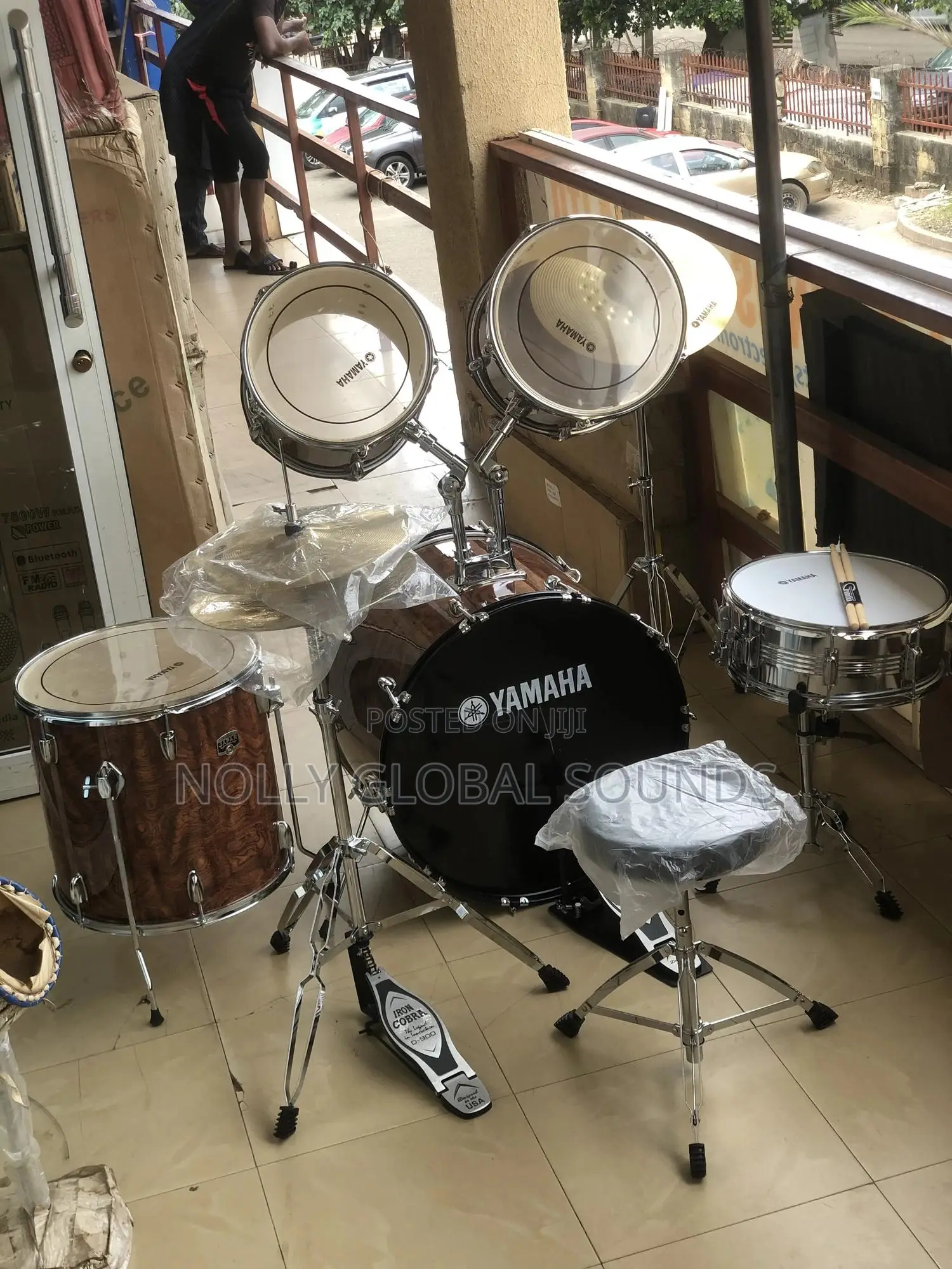 Yamaha Drum Set