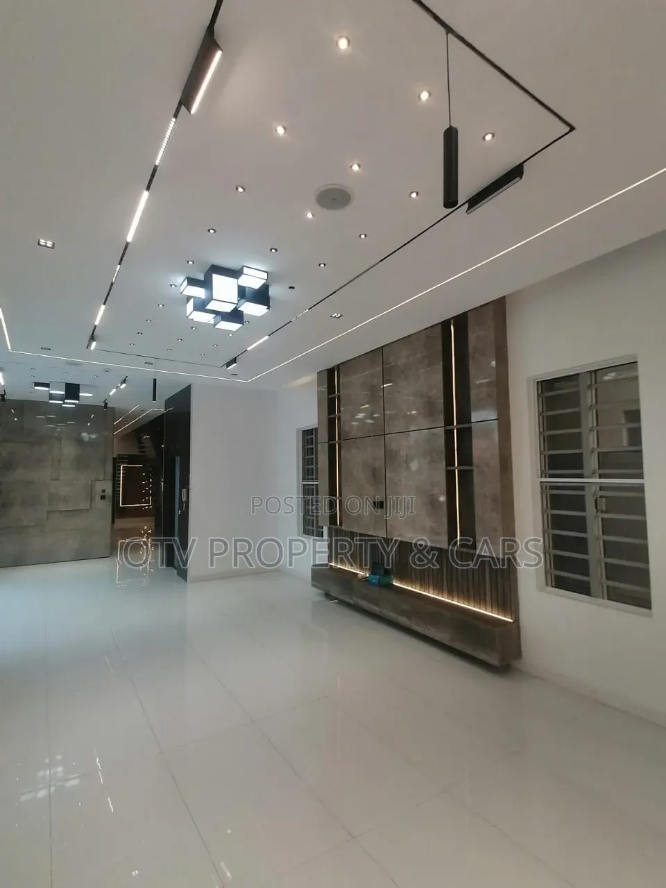 5bdrm Duplex in Lekki Phase 1 for sale