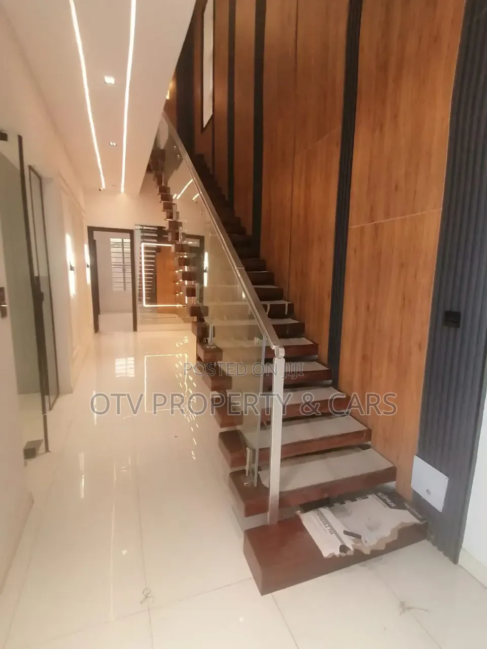 5bdrm Duplex in Lekki Phase 1 for sale